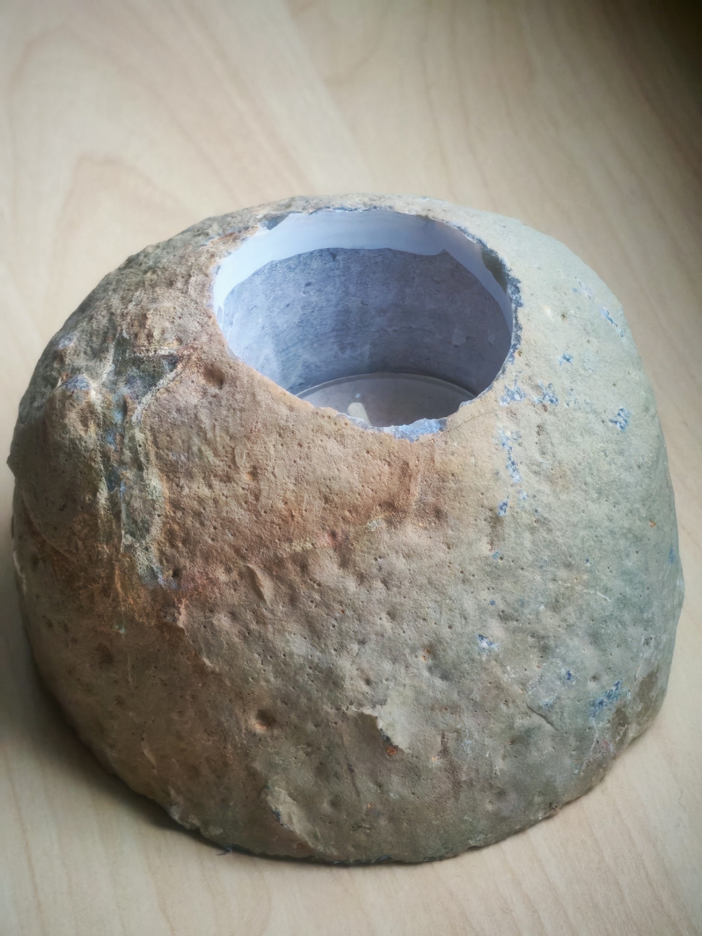 Svícen achát bochník