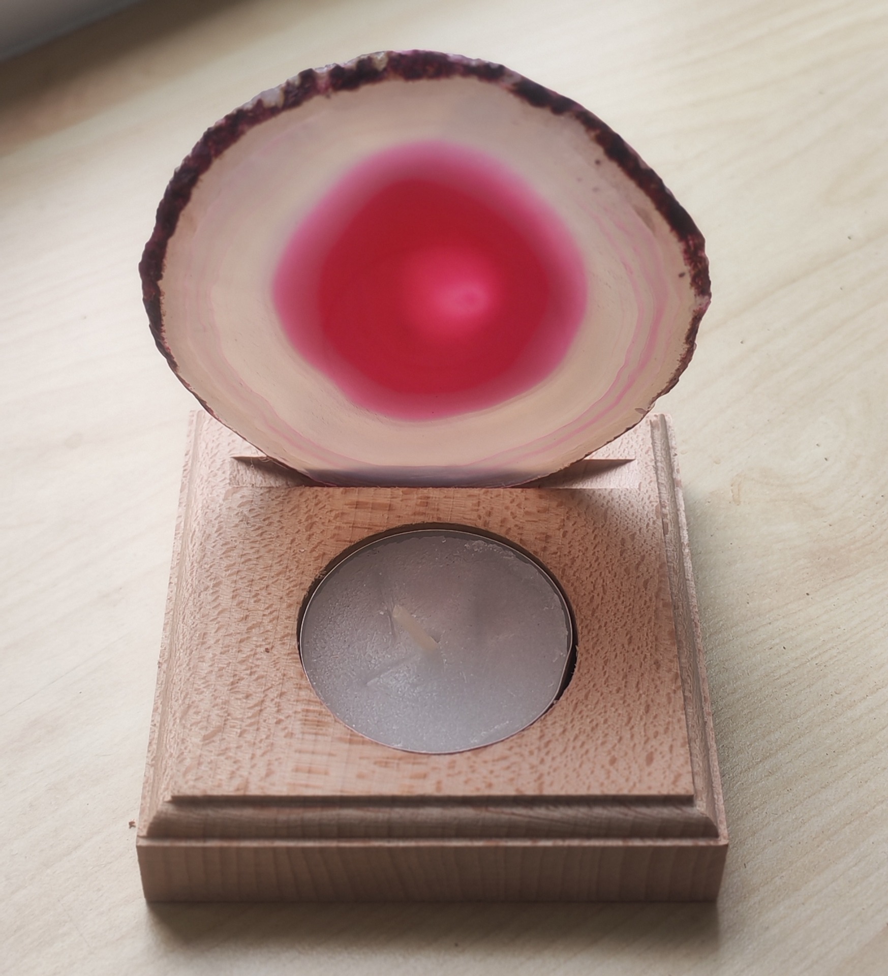 Svícen achátový plát